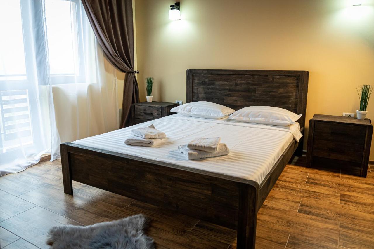 Villa Wild Petrosani Bagian luar foto